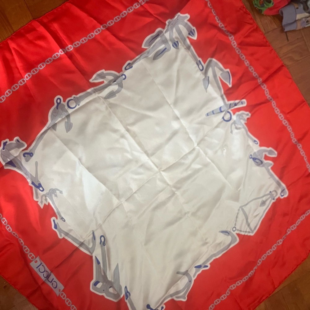 Vintage Gucci scarf never worn - Picture 2 of 3
